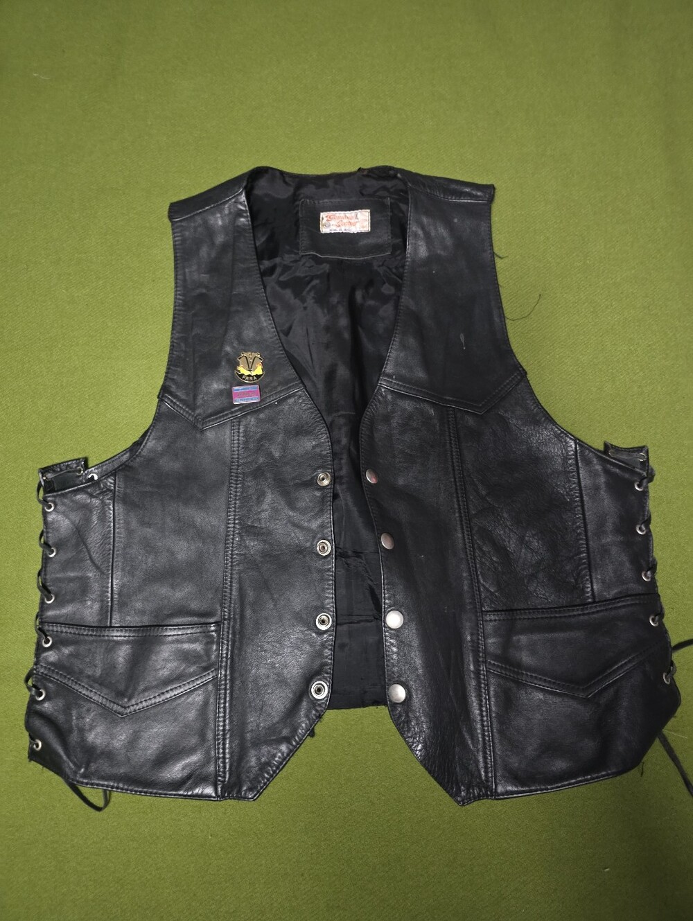 Vintage Men's Black Leather Vest - Classic Biker Style